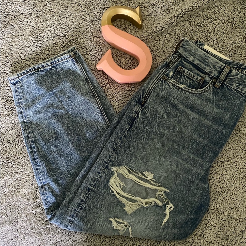 AE Curvy Mom Jeans NWT